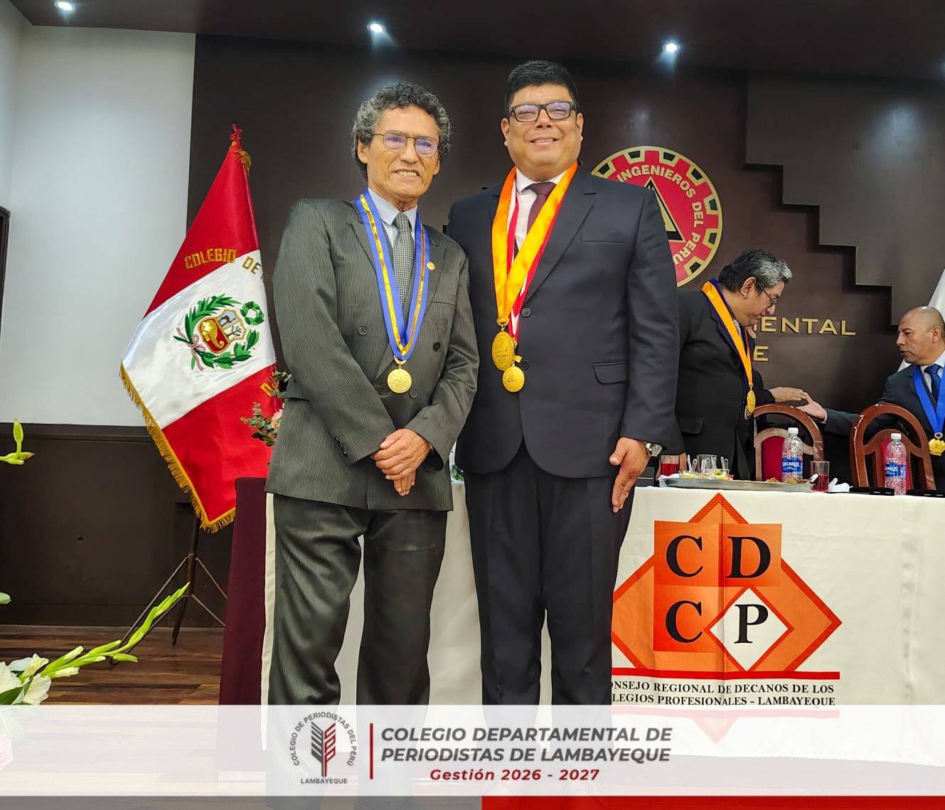El decano, Larcery Diaz Suarez, asistió a la ceremonia de juramentación de la nueva directiva del Consejo Regional de Decanos- CONREDE-Lambayeque, para el periodo 2026-2027