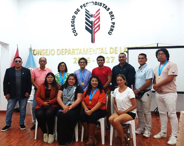 Colegio de Periodistas de Lambayeque reconoce a cronistas de la "Ruta del Papa"